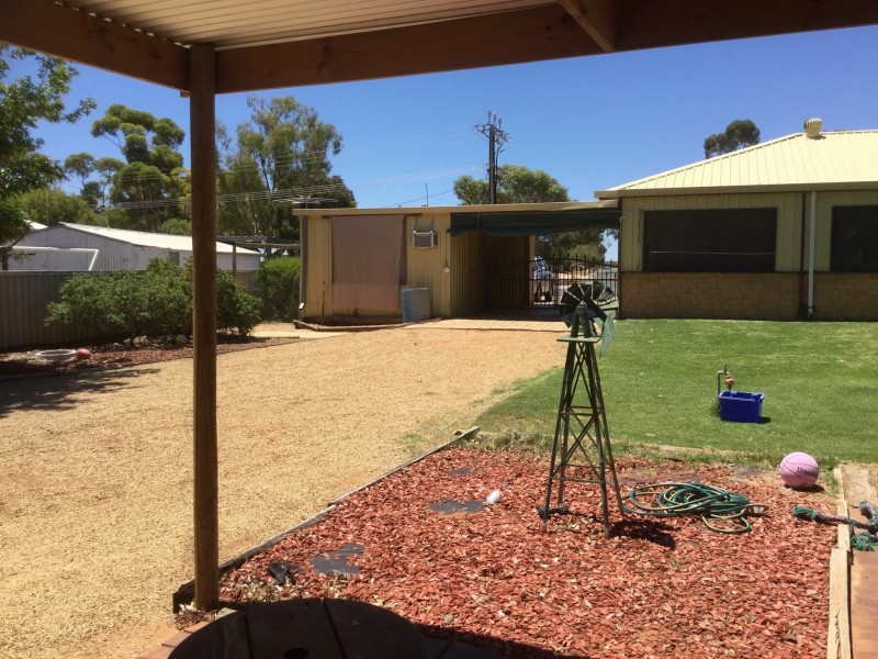 11 Garrard Street, Barmera SA 5345
