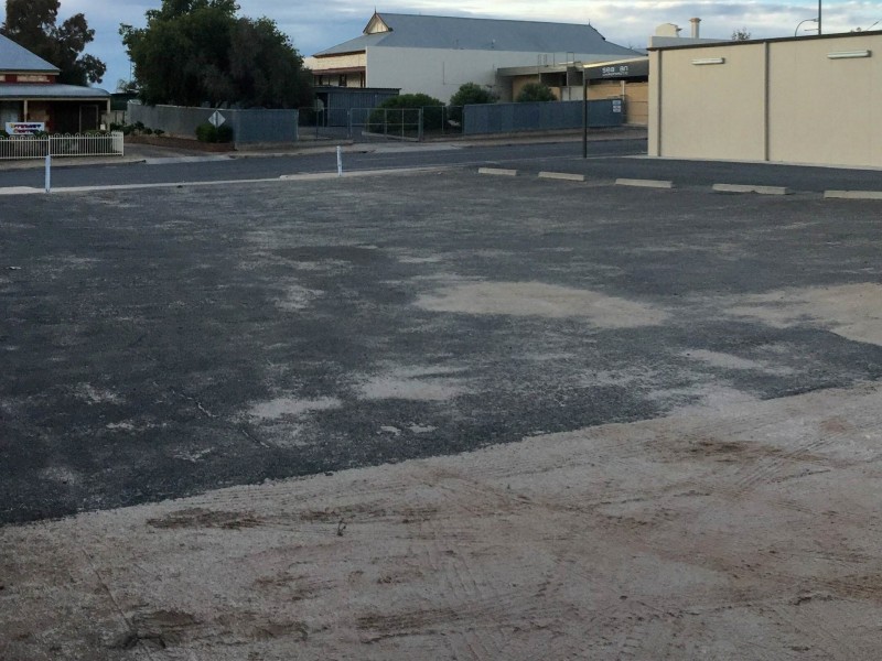 13 Drabsch Street, Loxton SA 5333