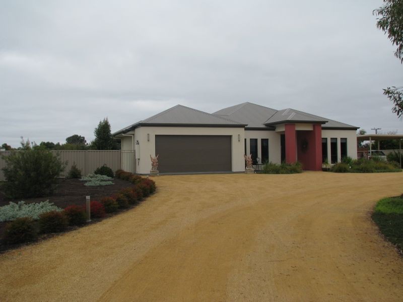 14 Curren Road, Berri SA 5343