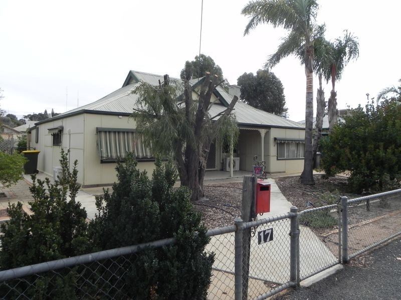 17 Gilbert Street, Berri SA 5343