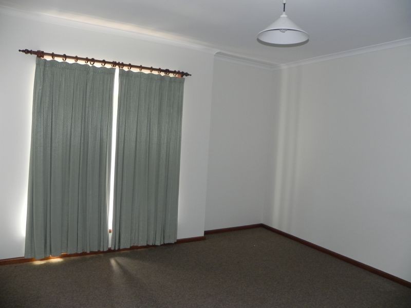 27 Spriggs Street, Berri SA 5343