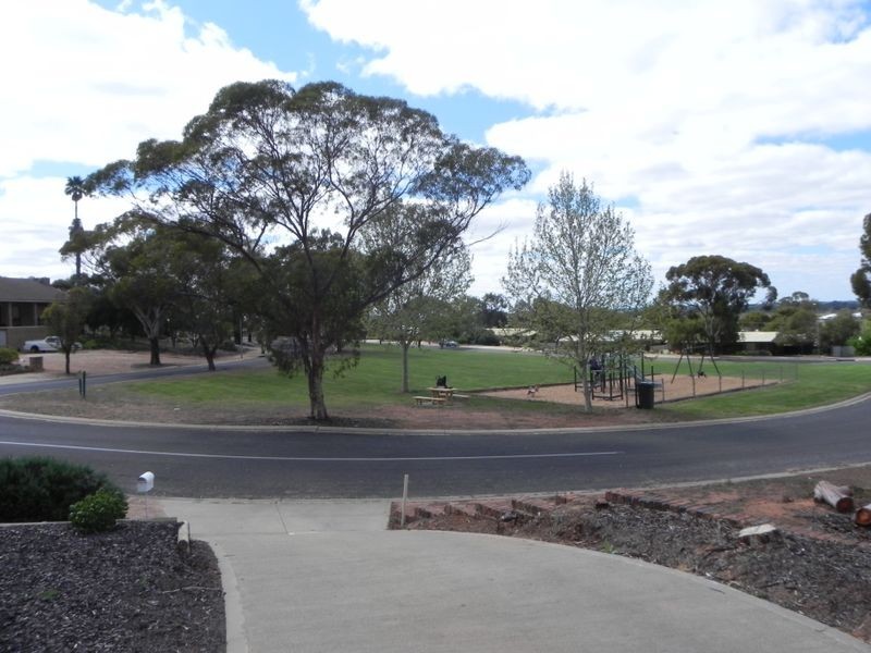 27 Spriggs Street, Berri SA 5343