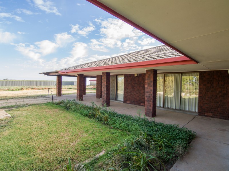 10 Quast Road, Loxton SA 5333