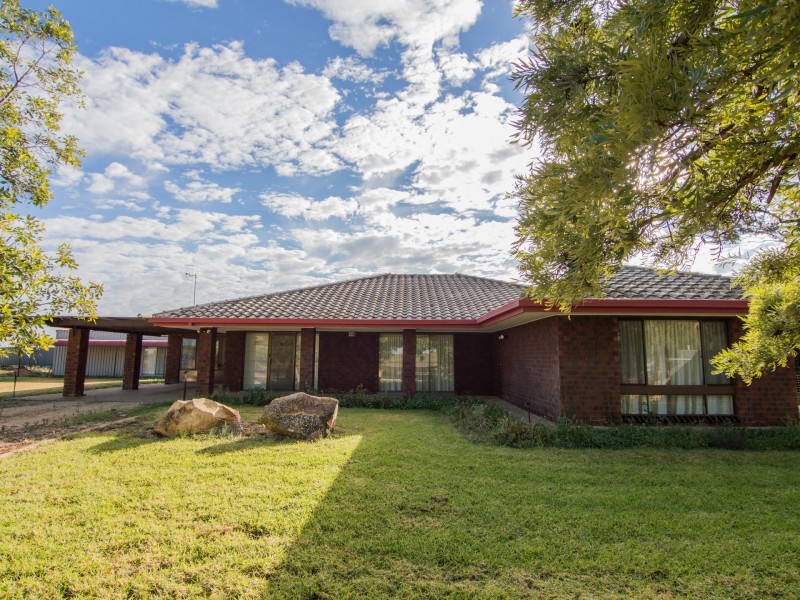 10 Quast Road, Loxton SA 5333