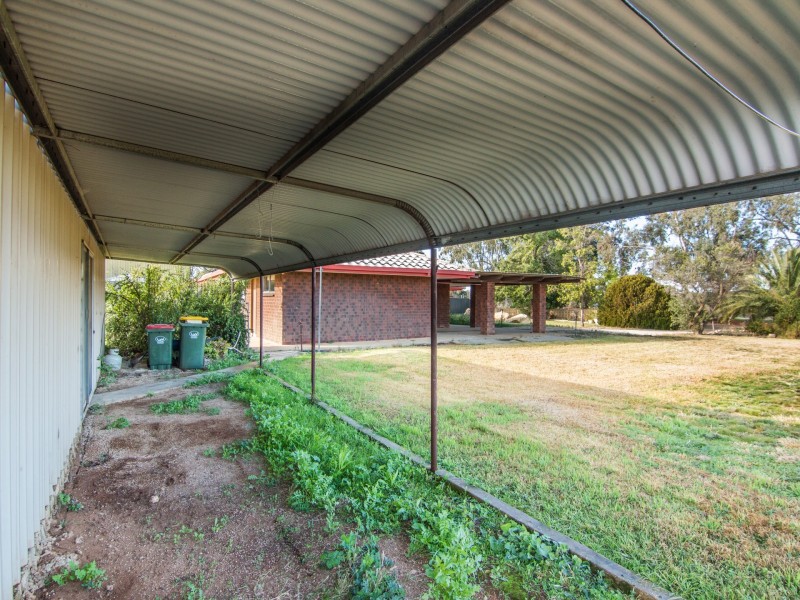 10 Quast Road, Loxton SA 5333