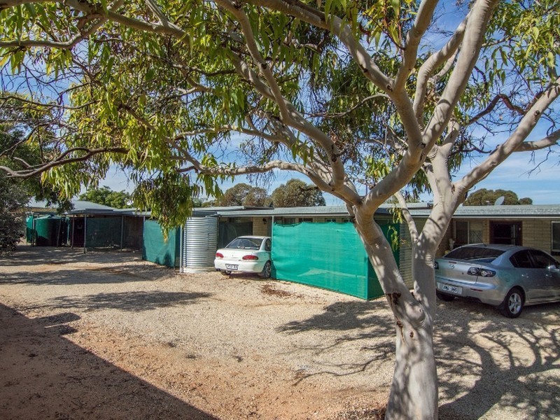 40 First Street, Loxton SA 5333