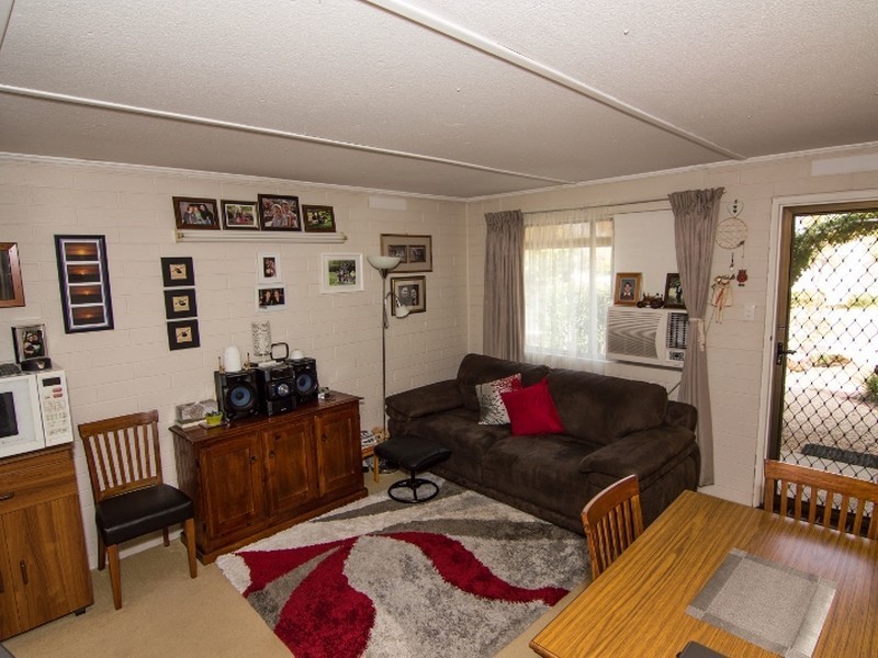 40 First Street, Loxton SA 5333