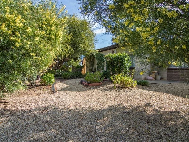 40 First Street, Loxton SA 5333