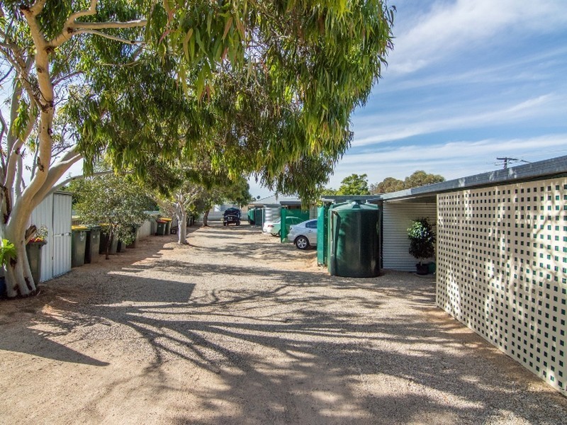 40 First Street, Loxton SA 5333
