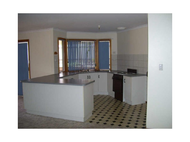 76 POWELL STREET, Berri SA 5343