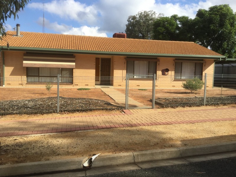 1 Loader Street, Berri SA 5343