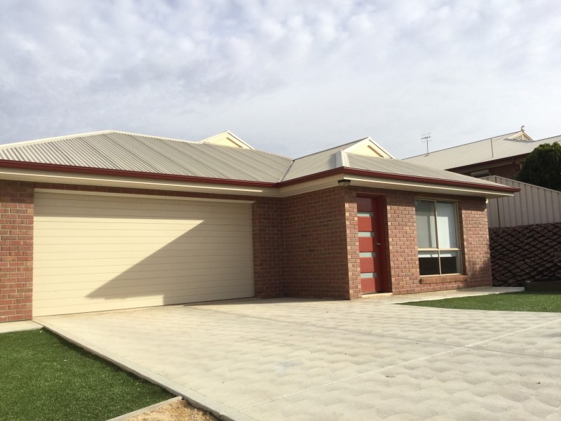 8 Huckstepp Court, Berri SA 5343