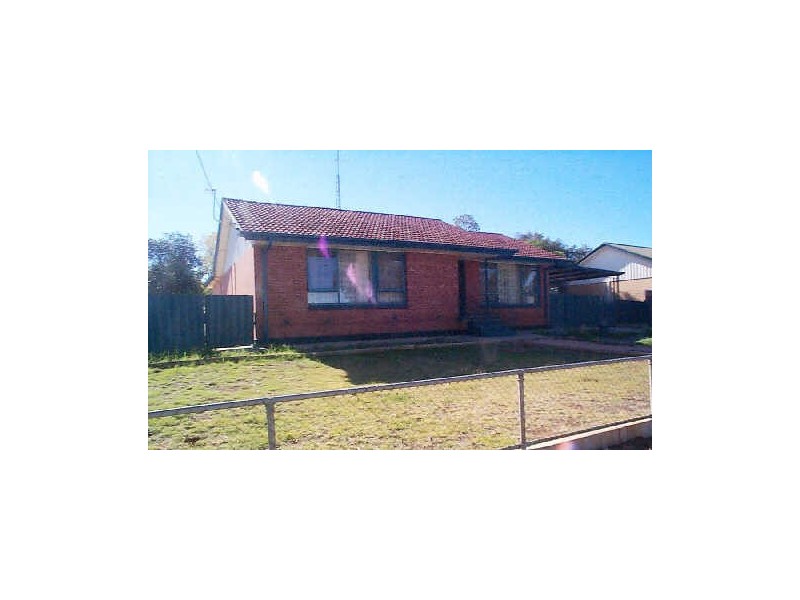 13 Roberts Street, Berri SA 5343