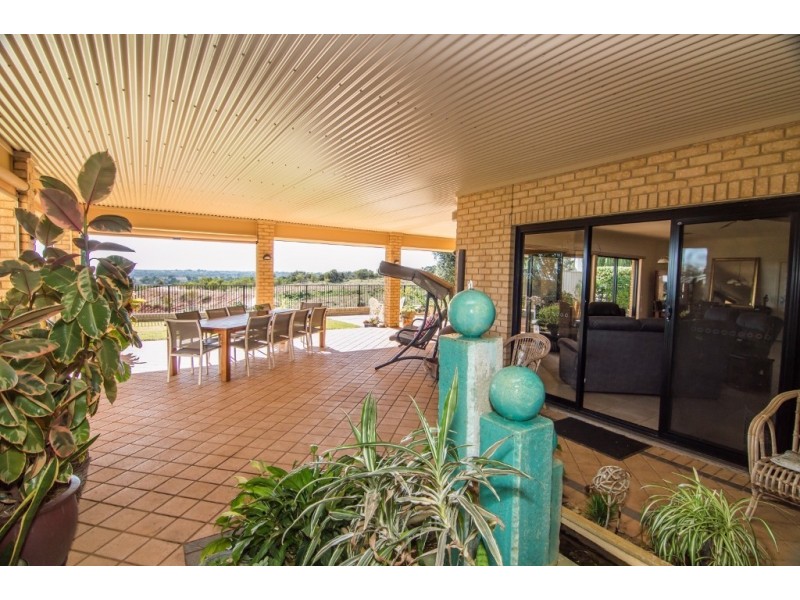 8 Stasinowsky Court, Loxton SA 5333