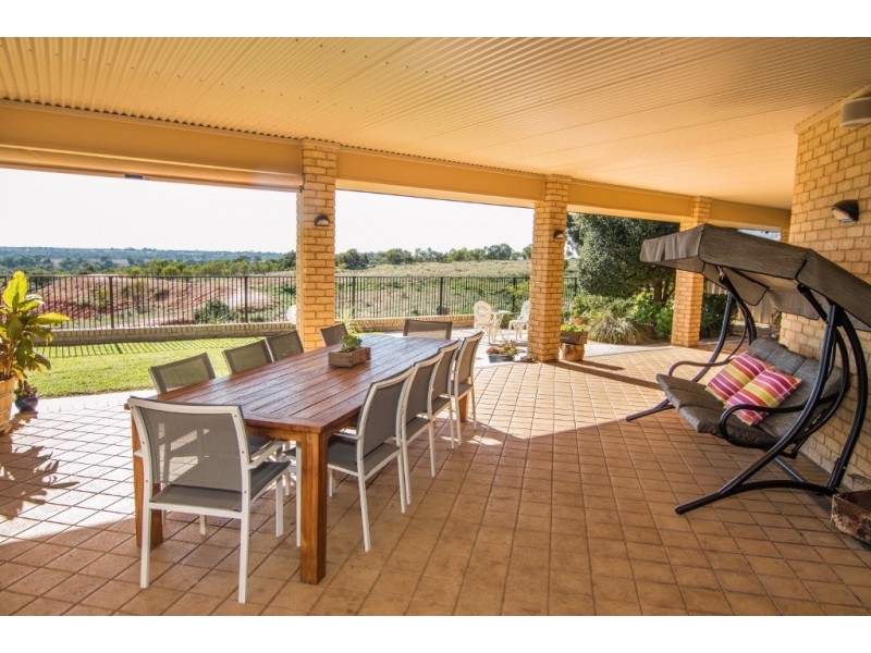 8 Stasinowsky Court, Loxton SA 5333