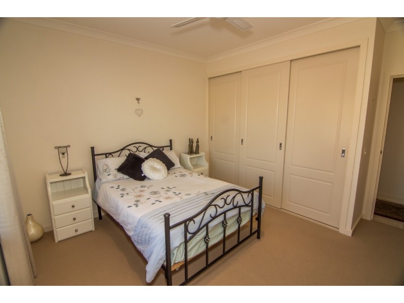 8 Stasinowsky Court, Loxton SA 5333