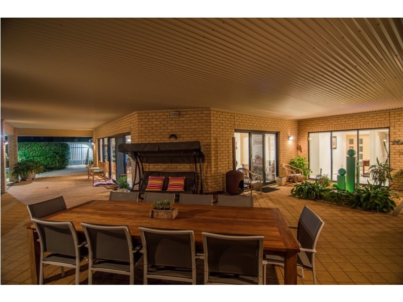 8 Stasinowsky Court, Loxton SA 5333