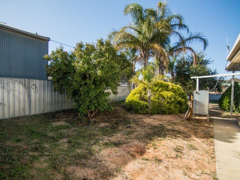 13 Rowe Street, Cobdogla SA 5346