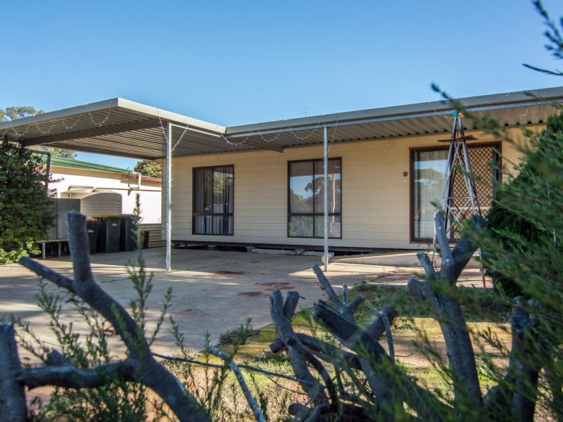 13 Rowe Street, Cobdogla SA 5346