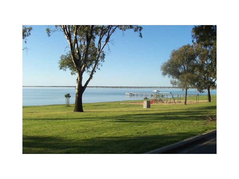 18 QUEEN ELIZABETH DRIVE, Barmera SA 5345