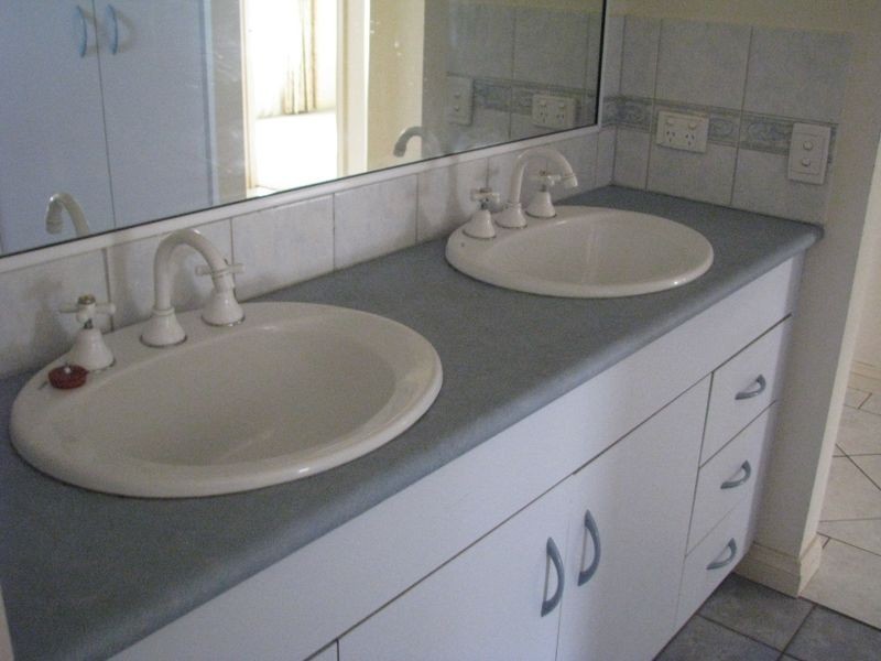 8 Tomlinson Court, Loxton SA 5333