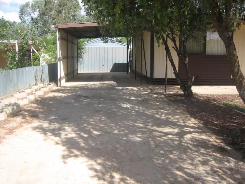 21 Eringa Avenue, Loxton SA 5333