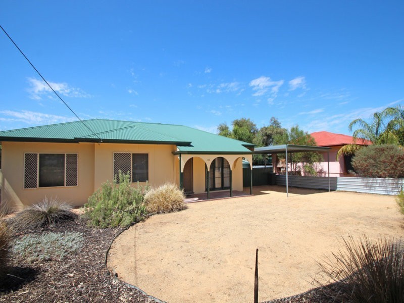 15 Dickerson Street, Barmera SA 5345