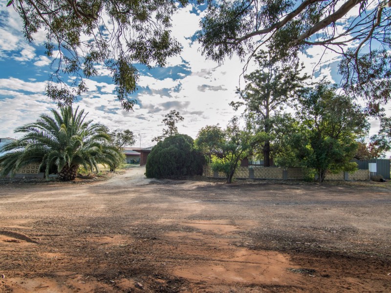 10 Quast Road, Loxton SA 5333