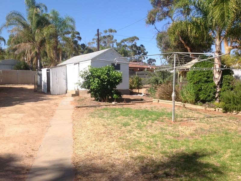 19 Laffer Street, Barmera SA 5345