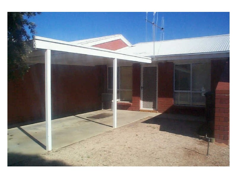 Unit 2/2 Mortimer Road, Berri SA 5343