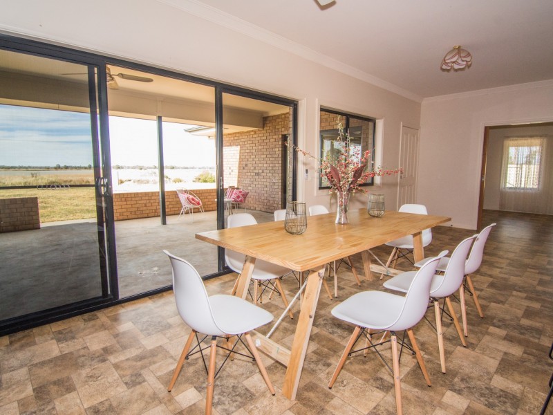 8 SWANBURY ROAD, Moorook SA 5332