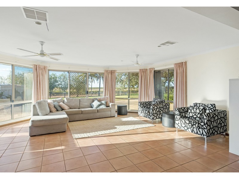 21137 Sturt Highway, Paringa SA 5340