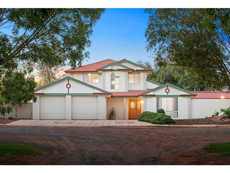 21137 Sturt Highway, Paringa SA 5340