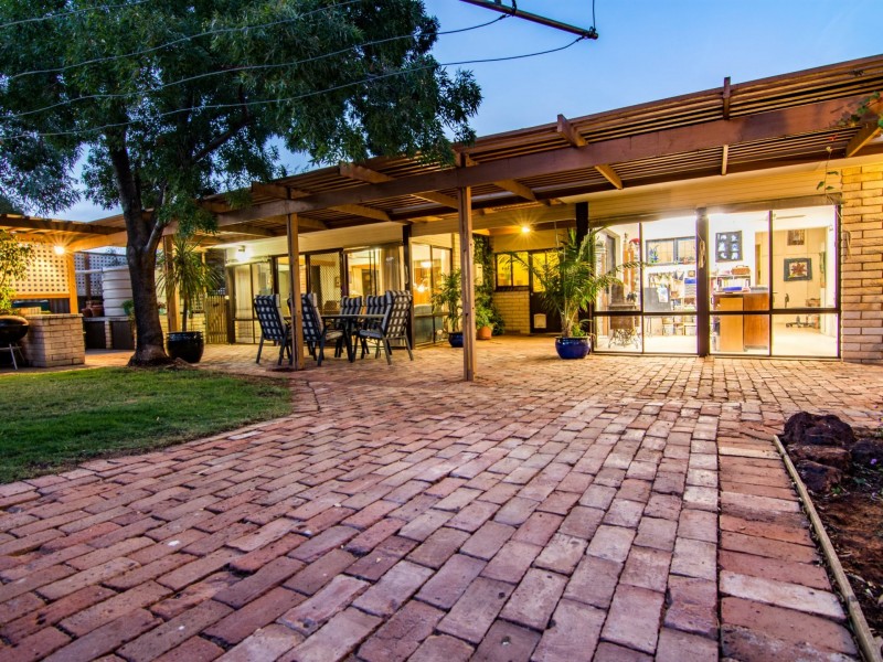 19 Dennis Street, Berri SA 5343