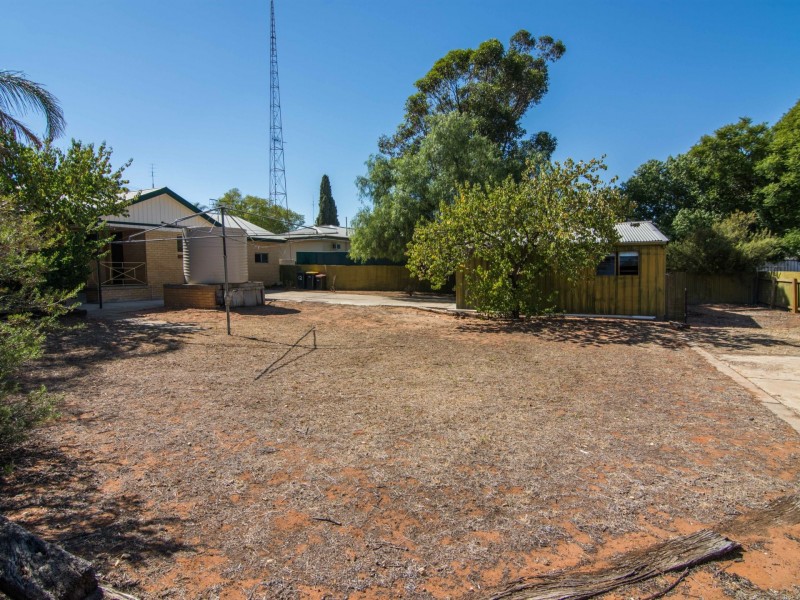 12 Roberts Street, Berri SA 5343