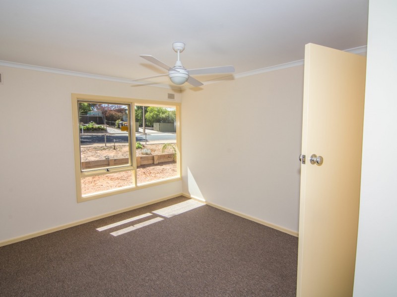 12 Roberts Street, Berri SA 5343