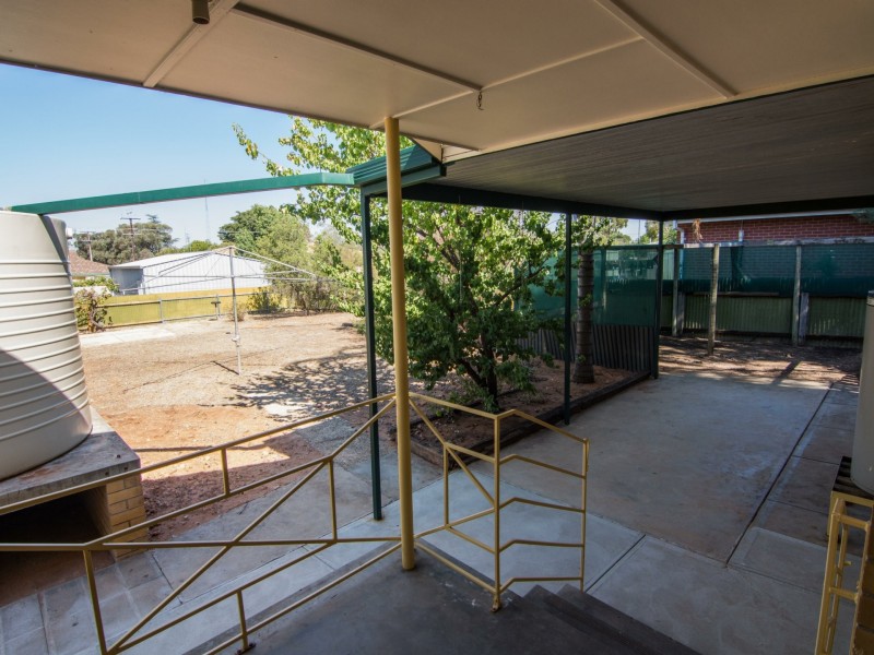 12 Roberts Street, Berri SA 5343