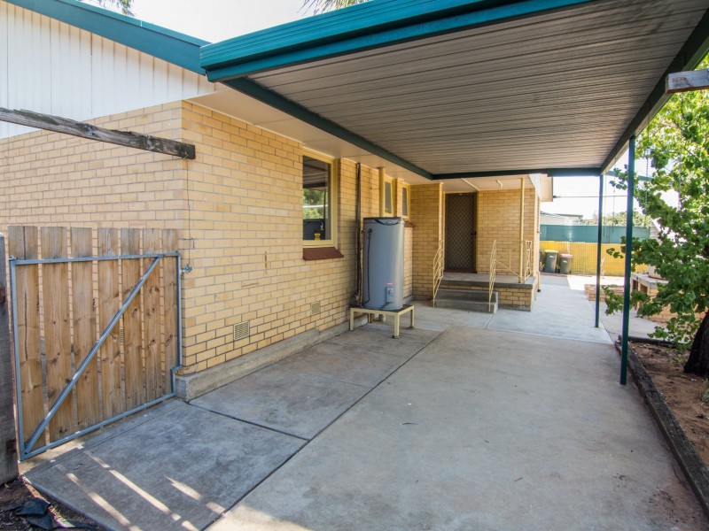 12 Roberts Street, Berri SA 5343