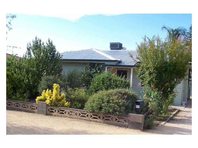 11 Cornwall Street, Berri SA 5343