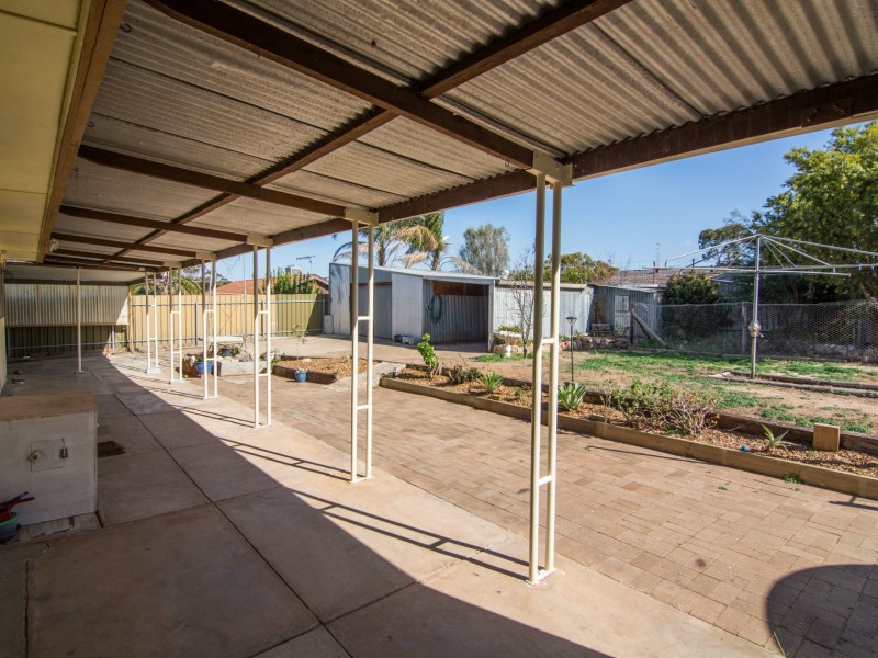 7 Dennis Street, Berri SA 5343