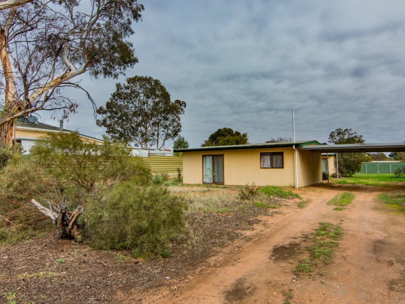 12 Matruh Street, Loxton North SA 5333
