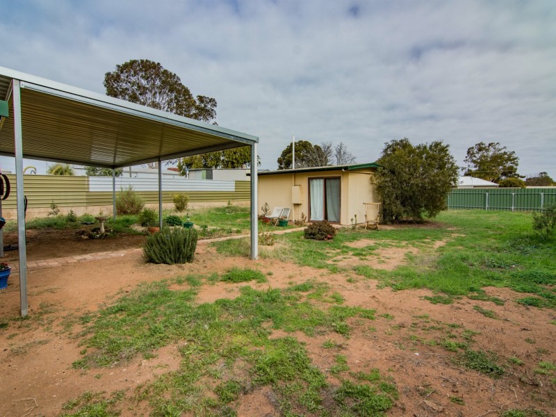 12 Matruh Street, Loxton North SA 5333