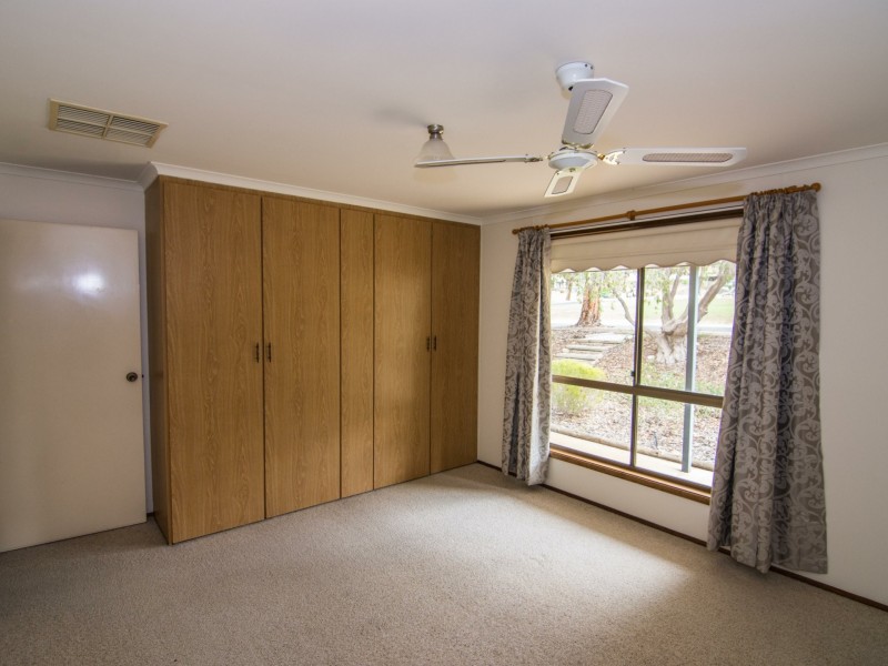 15 Spriggs Street, Berri SA 5343