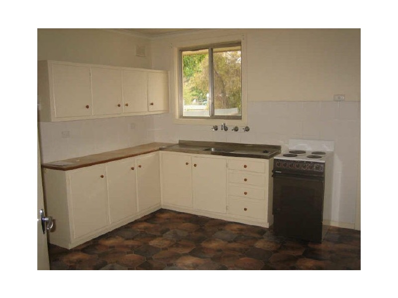 14 Belah Street, Renmark SA 5341