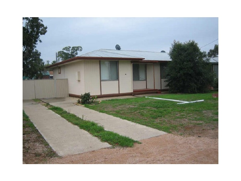 14 Belah Street, Renmark SA 5341