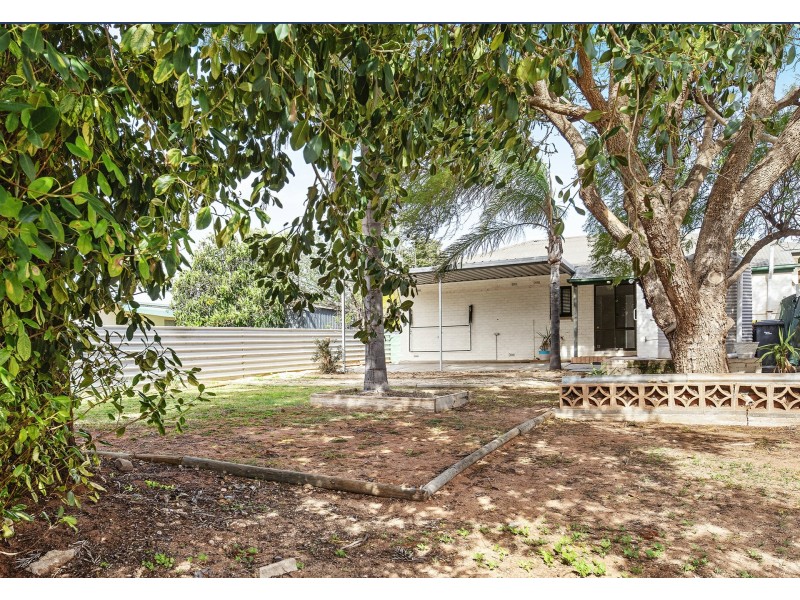 13 Cornwall Street, Berri SA 5343