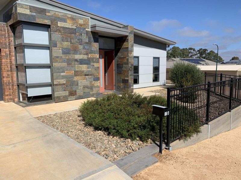 12A McEwen Drive, Loxton SA 5333