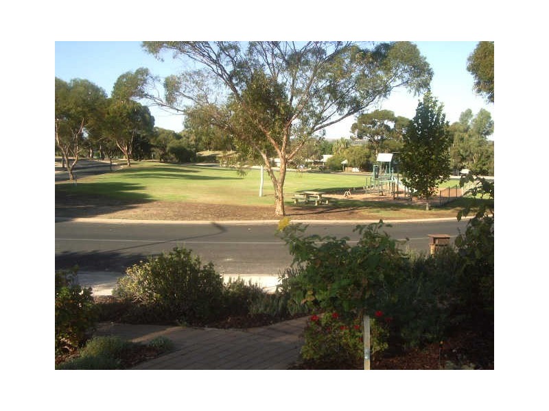 27 Spriggs Street, Berri SA 5343