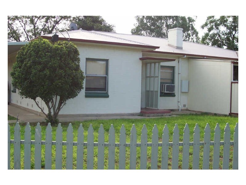 17 Trenamen Crescent, Berri SA 5343