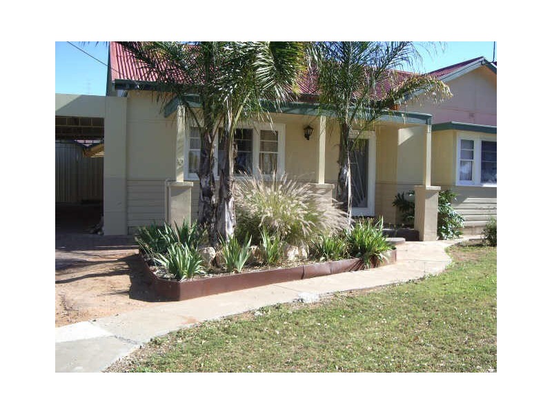 30 Dickerson Street, Barmera SA 5345